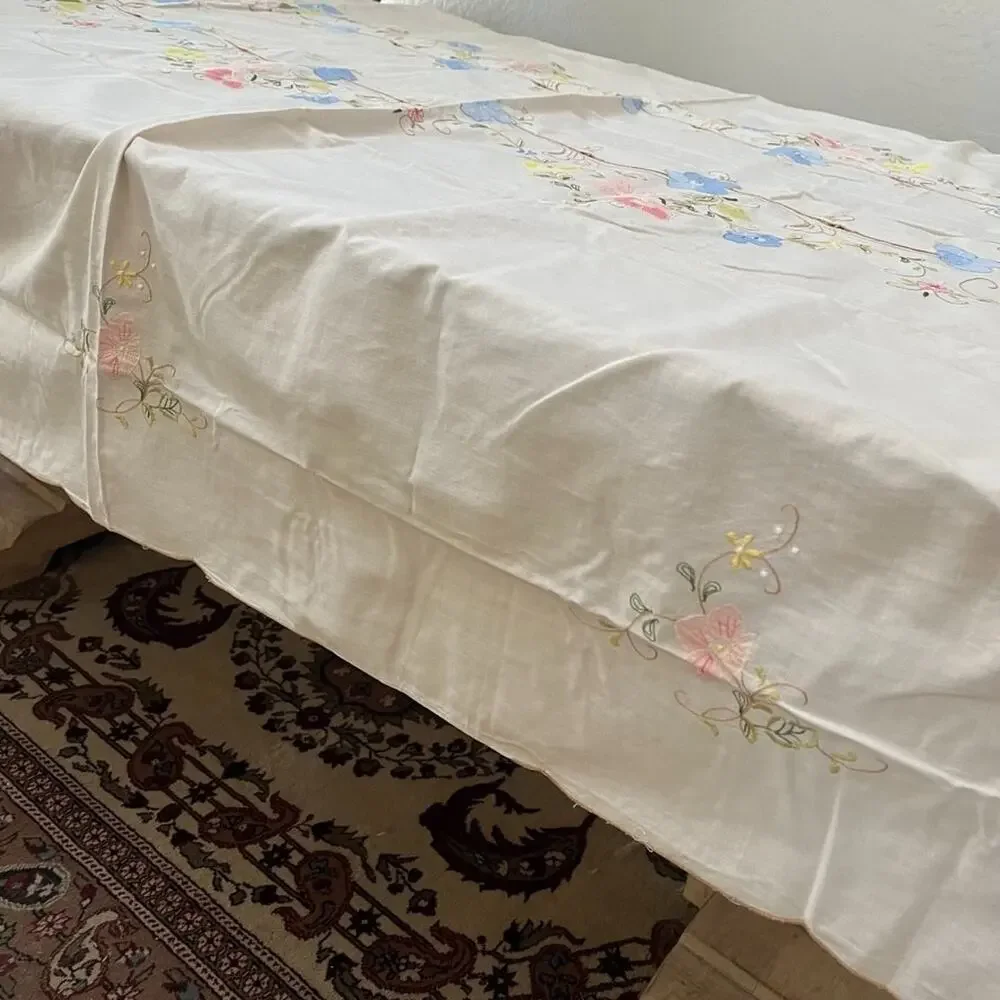 Vintage Tablecloth Embroidered Floral Cotton Cut-out Details 102.5